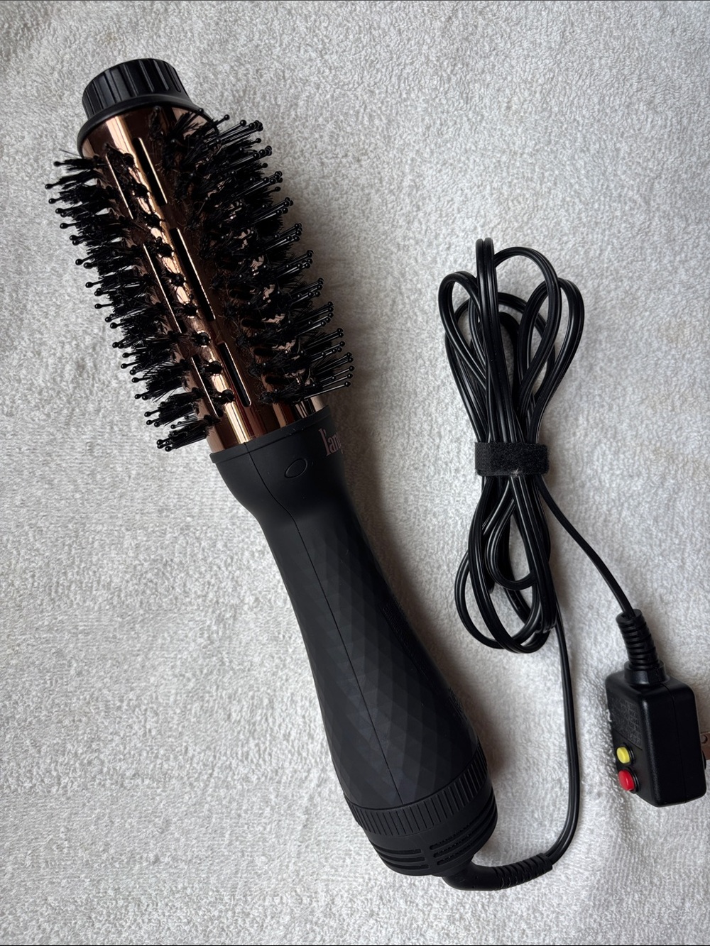 L'ange Le Volume 2-in-1 Titanium Blowout Brush Dryer, 75mm - Picture 3 of 3